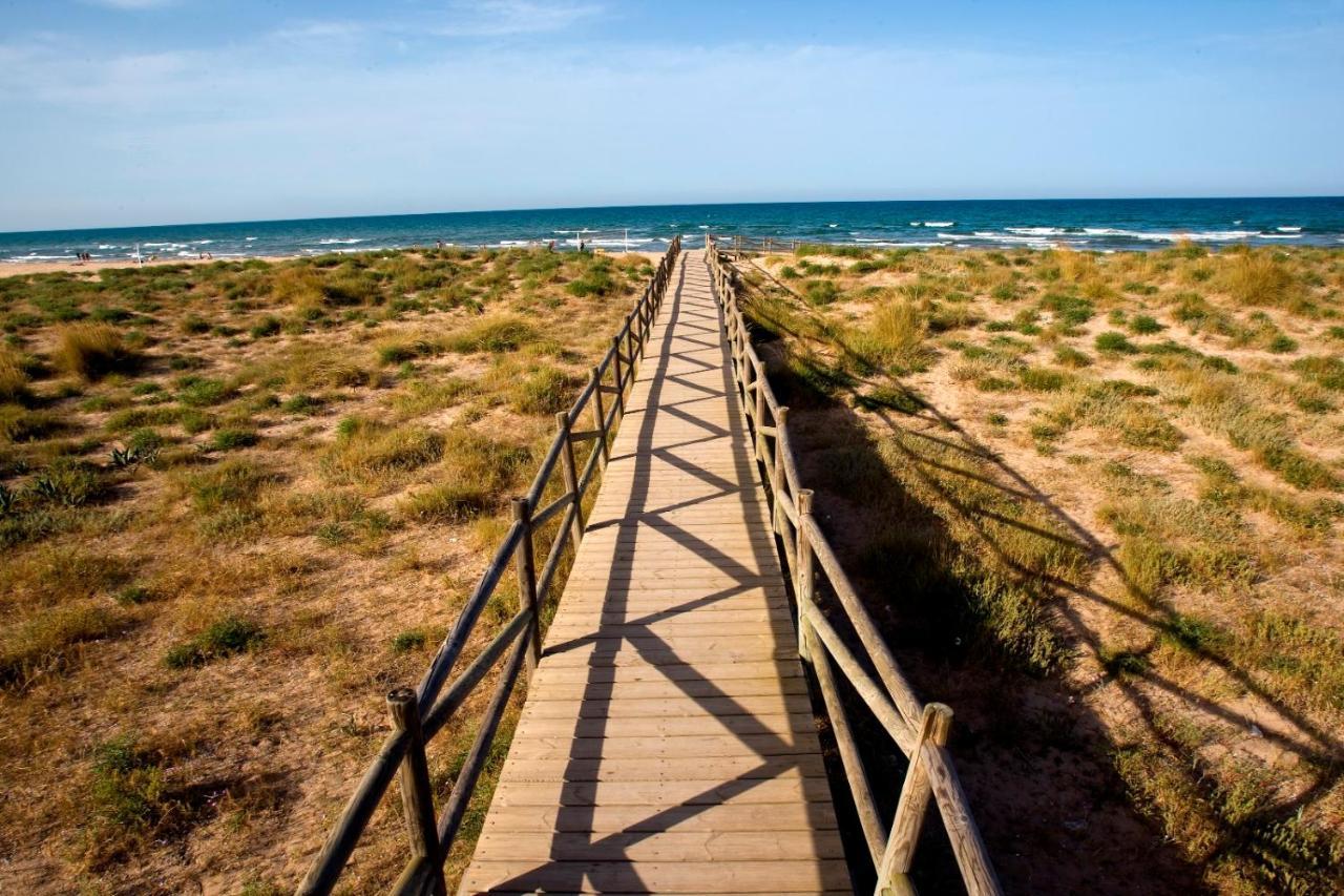 CAPRI GANDIA PRIMERA LÍNEA - Alquiler solo familias Playa de Gandía Exterior foto