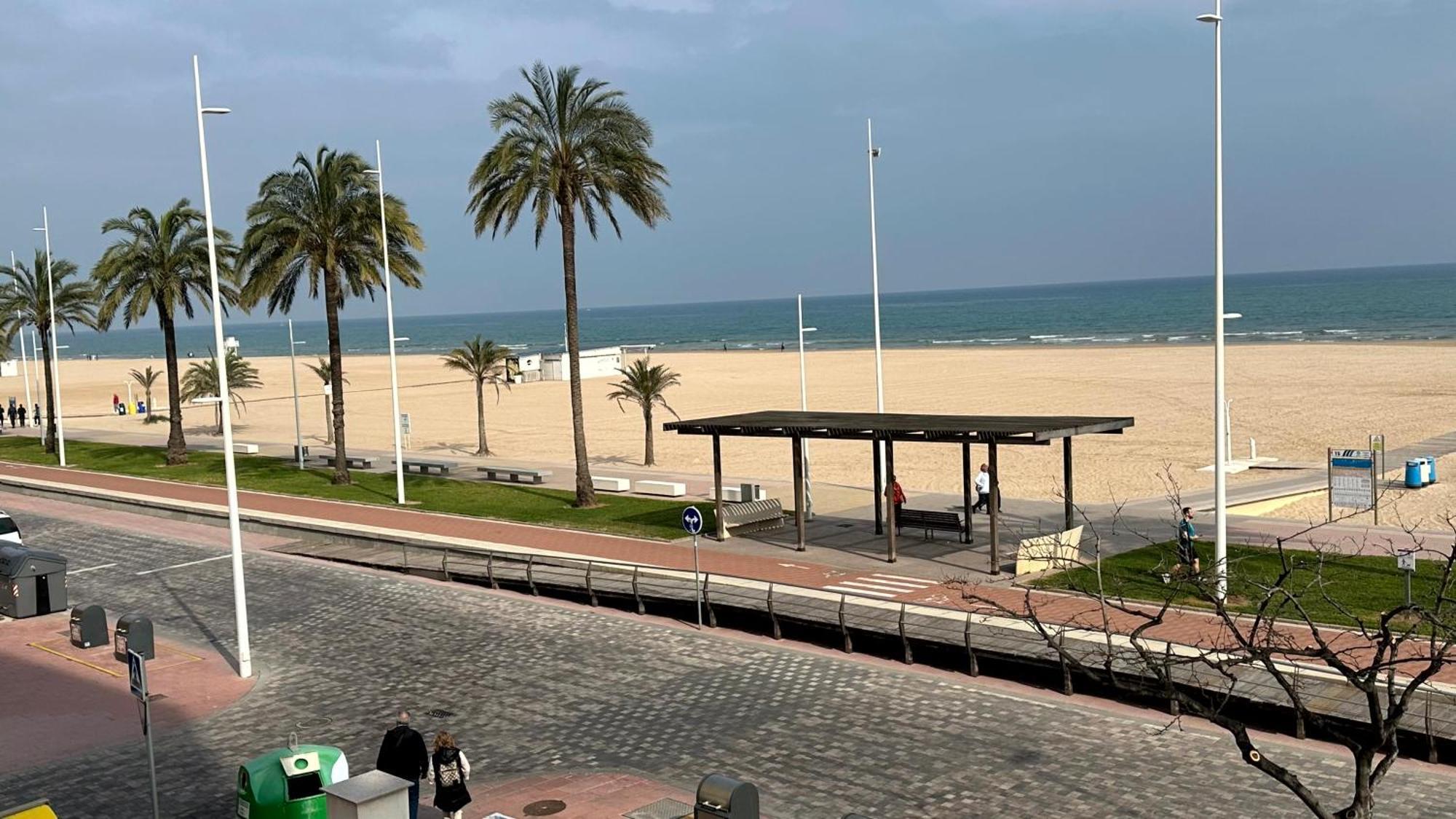 CAPRI GANDIA PRIMERA LÍNEA - Alquiler solo familias Playa de Gandía Exterior foto